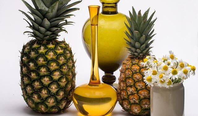 Ananas, rumianek i dwie amfory